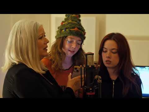 @skyechristytheband  happy xmas cover  produced by @baileylindley , visuals @dieselvenom 🙏👆❤️🎶