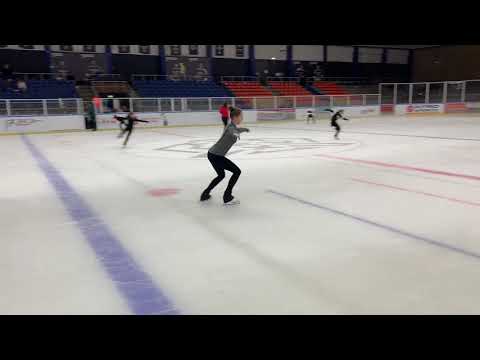 Learn to Skate USA: forward stroking with proper use of blade Basic 3