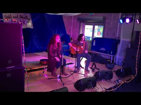 Georgia Lewis & Finbar Maginn - The Brown Girl