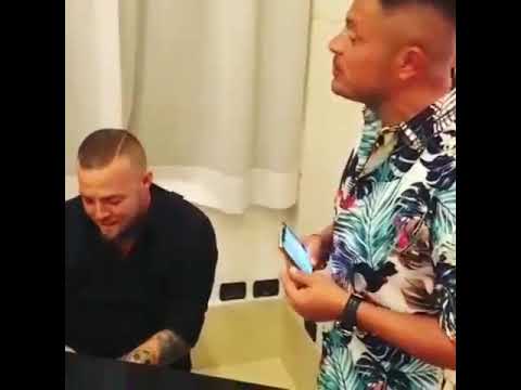 Anthony e Fabrizio Ferri - vogl vivere e te (live pianoforte)