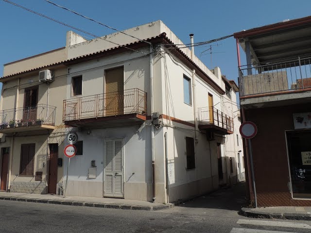 Soluzione indipendente ben servita a Spadafora in Vendita