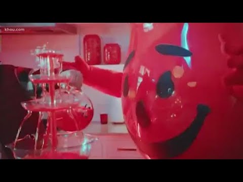 Lil Jon and Kool-aid man create Christmas jingle