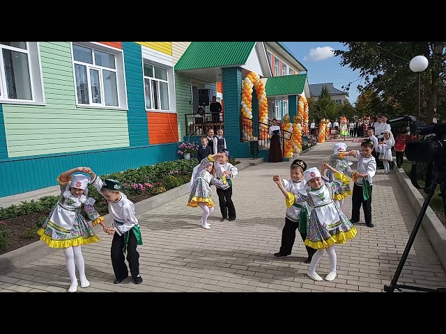 Яңартылган бакча ачылышында