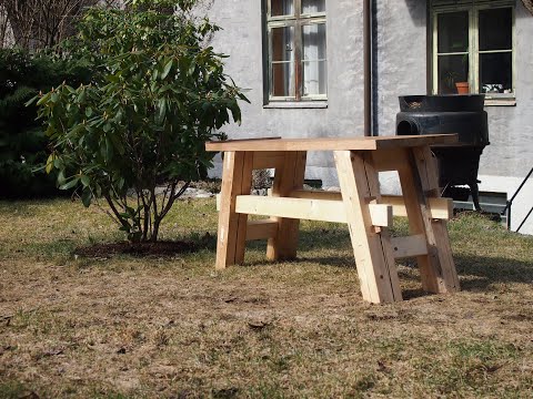 The Low & Portable Roman-Moravian Workbench