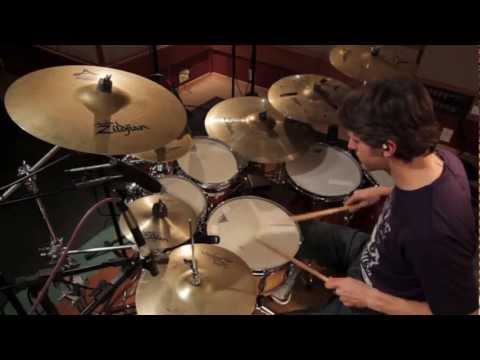 CHRISTIANO GALVÃO - CREATIVE BRAZILIAN DRUMMING / Frevo Solo.mov