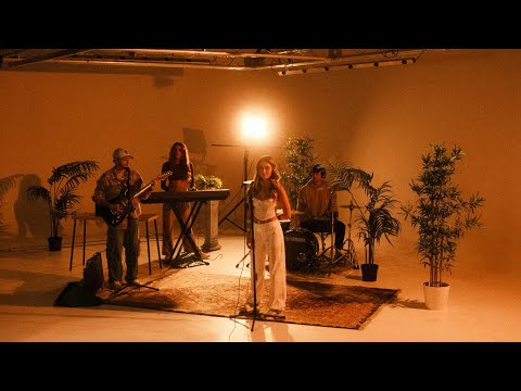 Joanna Crass - Tu luz (Videoclip Oficial)