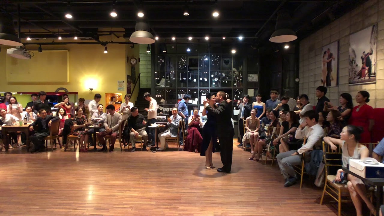 Daniel Nacucchio & Cristina Sosa Royal Tango Invitation 8