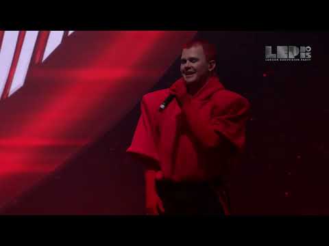 🇧🇪 Red Sebastian covers \"Düm Tek Tek\" (Turkey 2009) - LIVE @ London Eurovision Party 2025