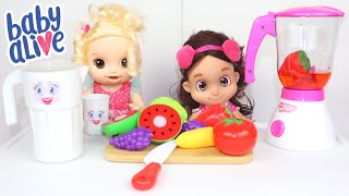 BABY ALIVE FAZENDO SUQUINHOS SAUDÁVEIS COM A MARIA CLARA E JP