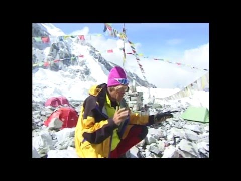 Traverse of the Kanchenjunga massif in 1989.