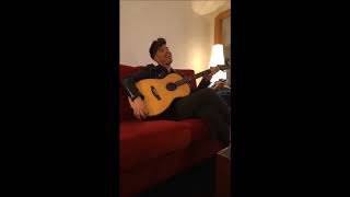 Raoul canta con Roi Every Breath You Take (al fondo se ve la manta de Mickey de Agoney) 8-6-18