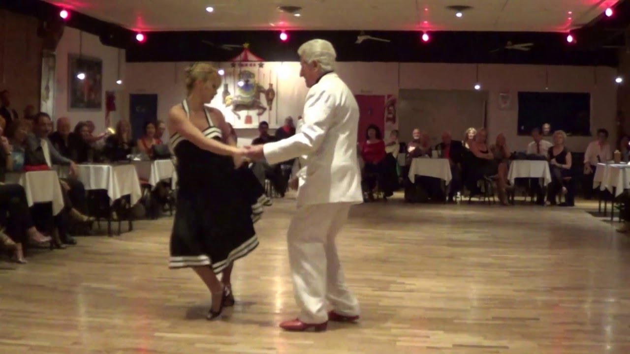 Alejandra Mantiñan & Jorge Garcia "Rock Around The Clock" Bill Halley & His Comet (08-05-16) 4/4