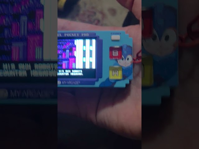 Vídeo relacionado con Megaman Pixel Player: Videojuego Megaman con Licencia Oficial, Llavero portátil, Juegos para niños y Adultos