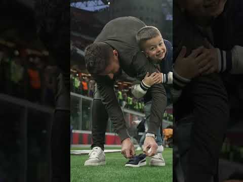 Fatherhood done right: Giroud 😍 | 