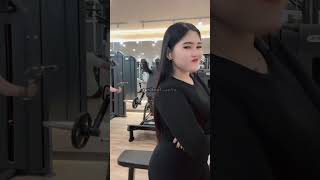 Download lagu Tiktok live Tante semok  mp3