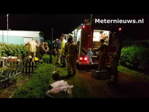 Stacarvan in Eext uitgebrand