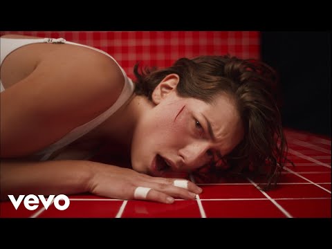 King Princess - PAIN (Official Video)