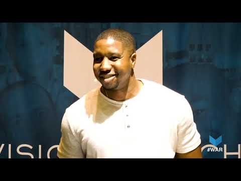 War 4 - Peace Sandals