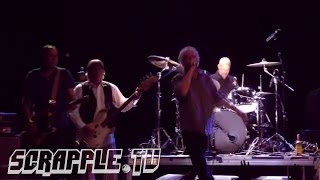 Guided By Voices perform "Shocker in Gloomtown" [Live Music]
