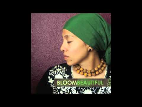 liza garza bloombeautiful