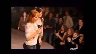 REBA McENTIRE &amp; KELLY CLARKSON WALK AWAY LIVE WEB GIFTS COM