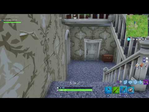 Dodging a trap in Fortnite!