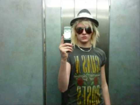 Johan Palm-Free Falling