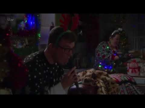 Liv Flaherty 3rd December 2020 Part 5 (liv mentions) - vinny thinks liv is the ‘one’