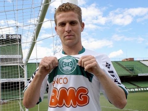 William Leandro meia direita