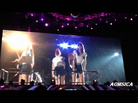 [fancam] 121125 SMT in bkk snsd kissing you