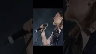 Myth of Her - Russell Crowe&#39;s Indoor Garden Party Performance