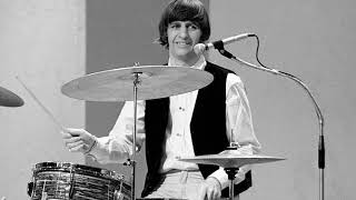 The Beatles - Act Naturally - Lyrics