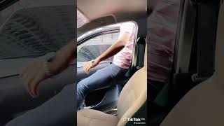 Download lagu Video lucu kentut dalam mobil😂😂 mp3