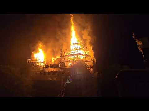 Großbrand in Bad Ems: "Wahrzeichen" Vier Türme steht in Flammen