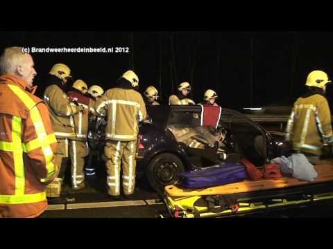 04-03-2012 Ongeval A50 links hmp 228.6 Heerde.mp4