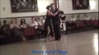 NADIA IBAÑEZ y FERNANDO GORDILLO Bailando el Vals POBRE FLOR en la MILONGA LA BALDOSA