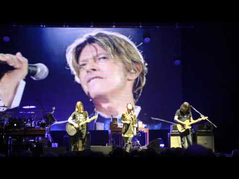 Steven Wilson - Space Oddity (David Bowie) - Hammersmith Apollo 27th Jan 2016