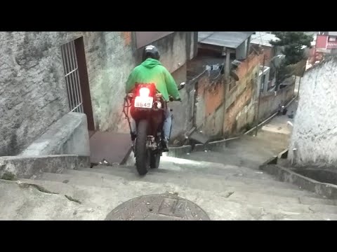 DESCI UM ESCADÃO DA MORTE