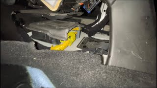 Locating and Removing the SRS Air Bag Module on a 2015 - 2018 Jeep Renegade.