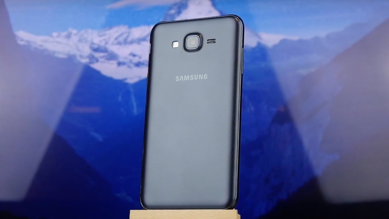 Samsung J701F Galaxy J7 Neo 16GB SM-J701FZSDSEK (Silver) video preview
