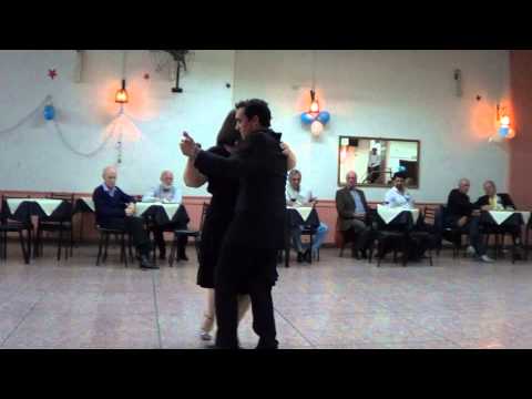 Nicolas Godoy - Laura Collavini  -A oscuras - Tango -Milonga  Del Rodriguez