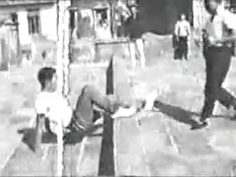 Bruce Wing Chun vs Northern Praying Mantis on Hong Kong rooftop.flv