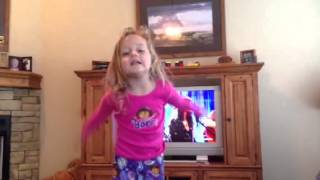 Emma singing Pontoon