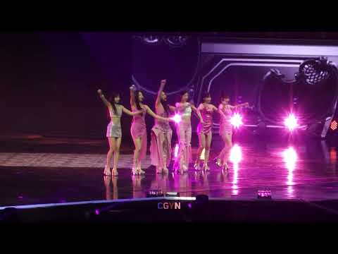 LE SSERAFIM (르세라핌), Uhm Jung Hwa (엄정화) Ending Credit 2023 Weverse Con Festival 직캠 [4K 60P]