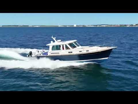 2013 Sabre 42 Salon Express Black Rose Video
