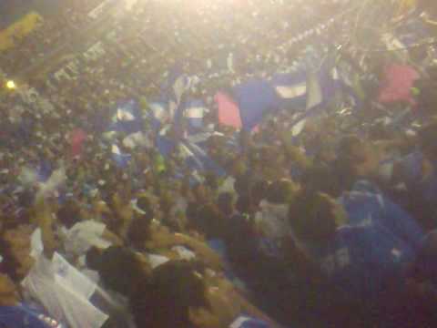 la sangre azul vs la gata