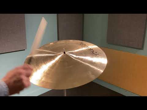 Istanbul Agop 19 Traditional Dark Crash