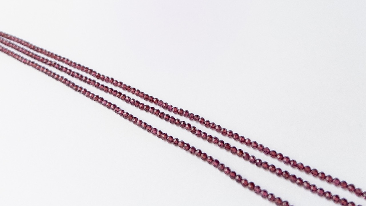 Rhodolite Garnet | Faceted Rondelle | 2.7mm Bead Size | 32cm Strand Length video