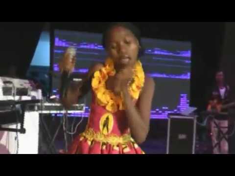 Bob Marley-No Women no Cry  by Maame Esi at ( Alliance Française d'Accra)