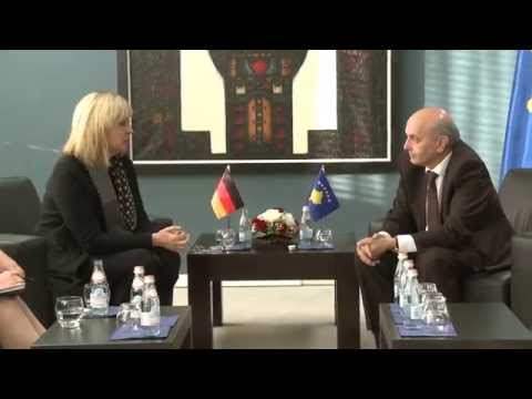 Europaministerin Dr. Beate Merk in Kosovo - Bayern